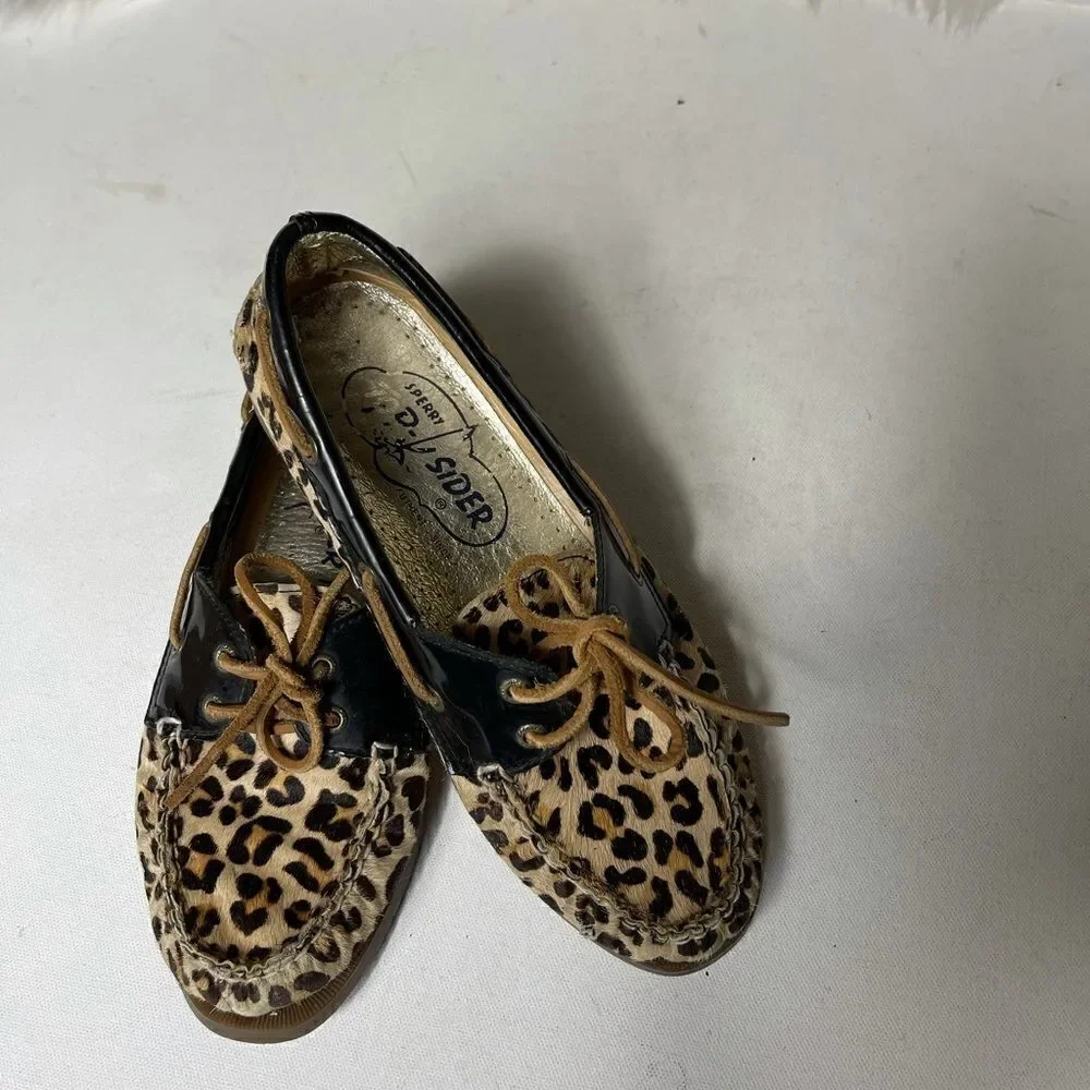 Sperry Too Sider Calf hair leopard prints & black patent leather size 7.…